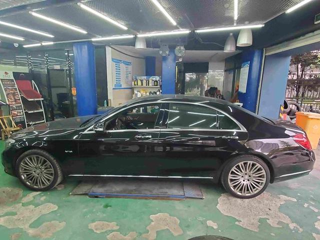 130万买辆落地300万的奔驰S600L值不值？网友：这车全国也没几辆-