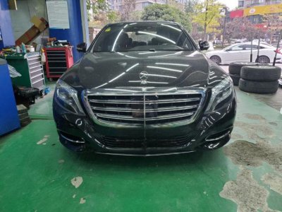 130万买辆落地300万的奔驰S600L值不值？网友：这车全国也没几辆