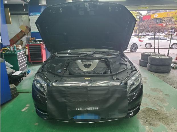 130万买辆落地300万的奔驰S600L值不值？网友：这车全国也没几辆-