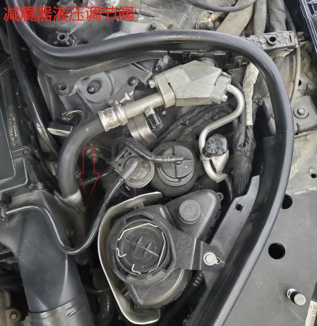 130万买辆落地300万的奔驰S600L值不值？网友：这车全国也没几辆-