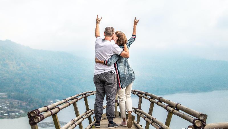 怎样让女生对自己产生好感（怎么才能让女生快速喜欢上你）