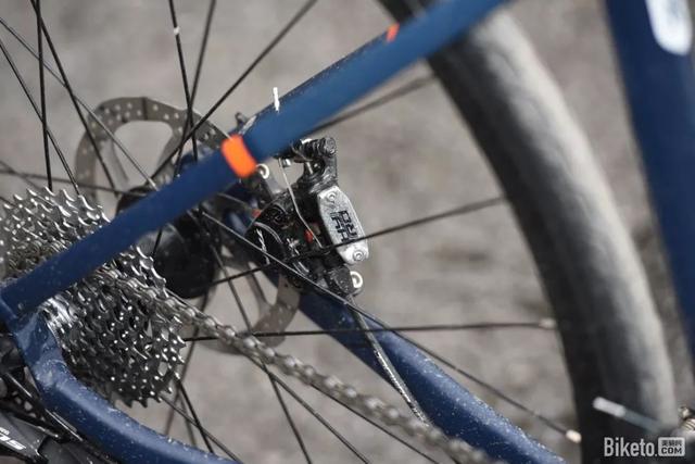 迪卡侬公路自行车测评（迪卡侬TRIBANRC520运动公路自行车评测）(13)