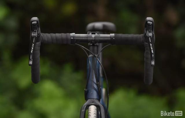 迪卡侬公路自行车测评（迪卡侬TRIBANRC520运动公路自行车评测）(7)