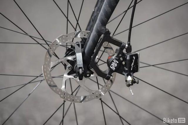 迪卡侬公路自行车测评（迪卡侬TRIBANRC520运动公路自行车评测）(16)