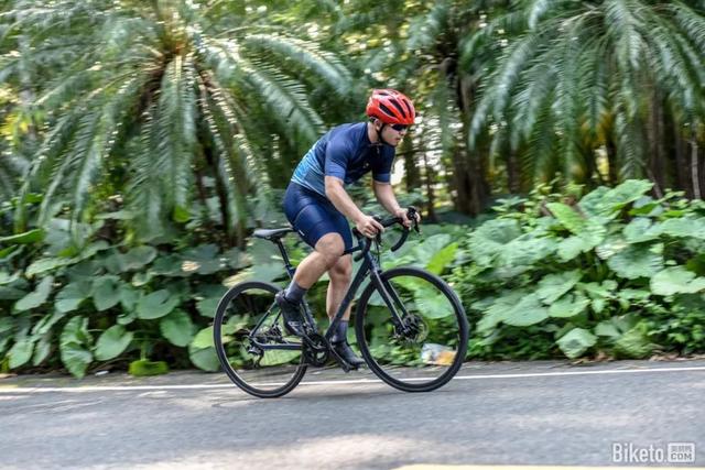 迪卡侬公路自行车测评（迪卡侬TRIBANRC520运动公路自行车评测）(26)