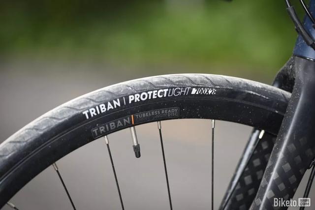 迪卡侬公路自行车测评（迪卡侬TRIBANRC520运动公路自行车评测）(18)