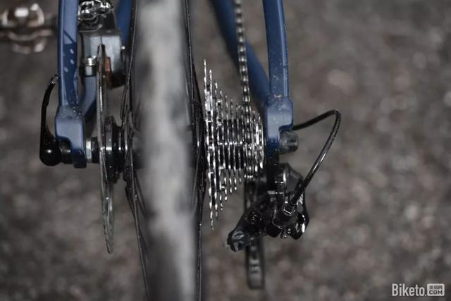 迪卡侬公路自行车测评（迪卡侬TRIBANRC520运动公路自行车评测）(12)