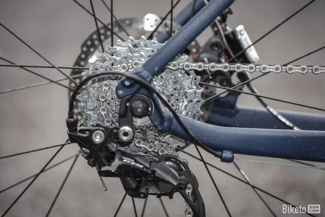 迪卡侬公路自行车测评（迪卡侬TRIBANRC520运动公路自行车评测）(11)