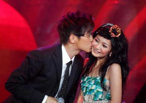 梁静茹结束了九年的婚姻（梁静茹宣布离婚）(5)