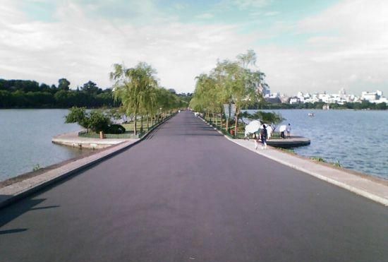 苏提和白提名称的由来