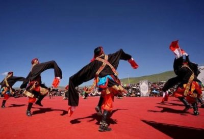 ​藏族踢踏舞的风格和特点