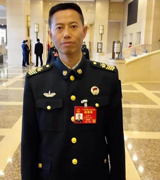 今年八一勋章获得者有哪几人（八一勋章获得者）(5)