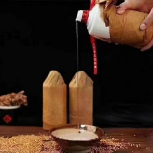 ​97年的茅台能卖多少钱(97年的茅台能卖多少钱一箱)