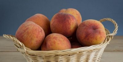 ​吃西瓜可以吃桃子,桃子可与西瓜一起吃吗