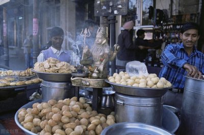 ​印度为什么喜欢玛莎拉，究竟是个啥玩意？它和咖喱有什么区别？