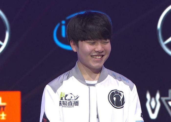 宁王和平分手的背后是7位数分手费？新女友照片曝出，是徐蜜乐？