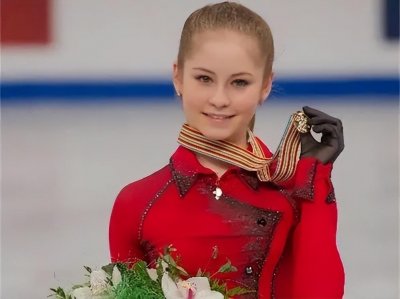 ​俄罗斯美少女已当妈，奥运会花样滑冰冠军尤利娅·利普尼茨卡娅
