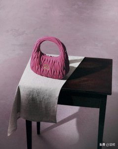 ​美国超模吉吉·哈迪德，Miu Miu2025皮革手袋广告大片