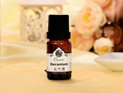 ​天竺葵精油有什么功效(天竺葵精油有什么功效和作用)