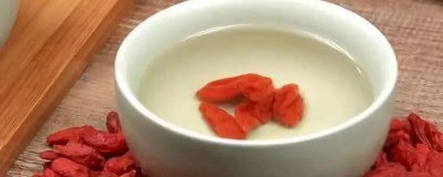 ​枸杞可以用开水泡吗